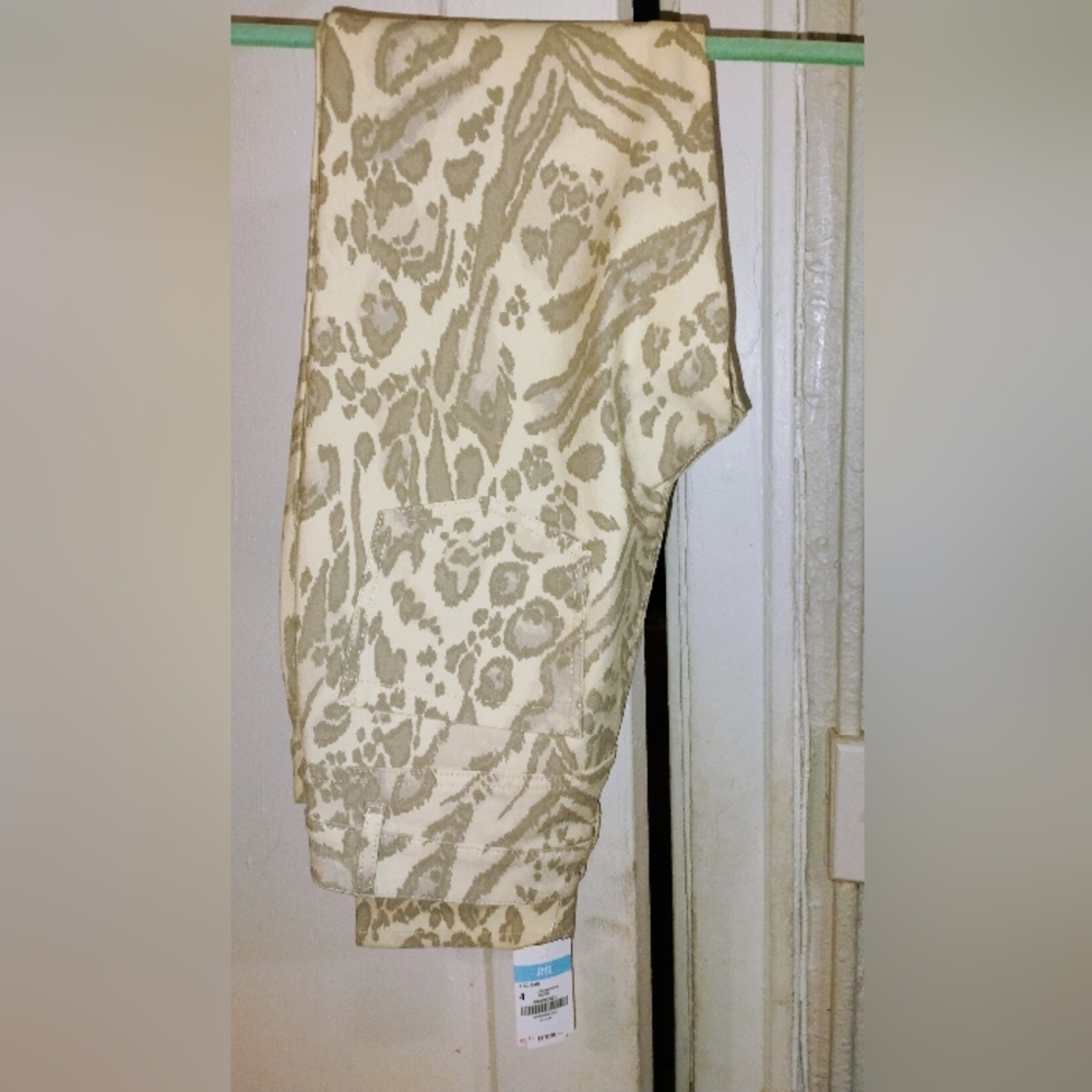 J McLaughlin Jaguar jeans